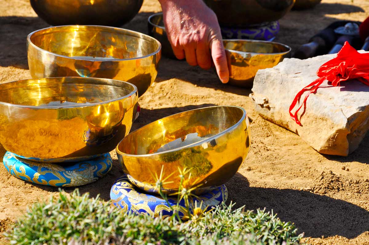 Singing Bowls Crete | Divine Frequencies